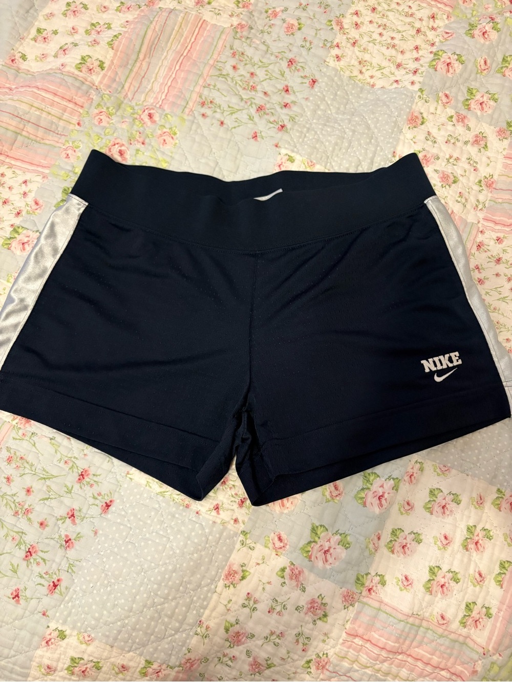 Vintage Nike Women's Navy Athletic Shorts